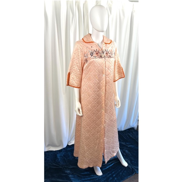 Vintage 60’s Elegant Lady Montreal Long Quilted Bed Jacket - Coat - Robe - XS/S - Picture 2 of 10